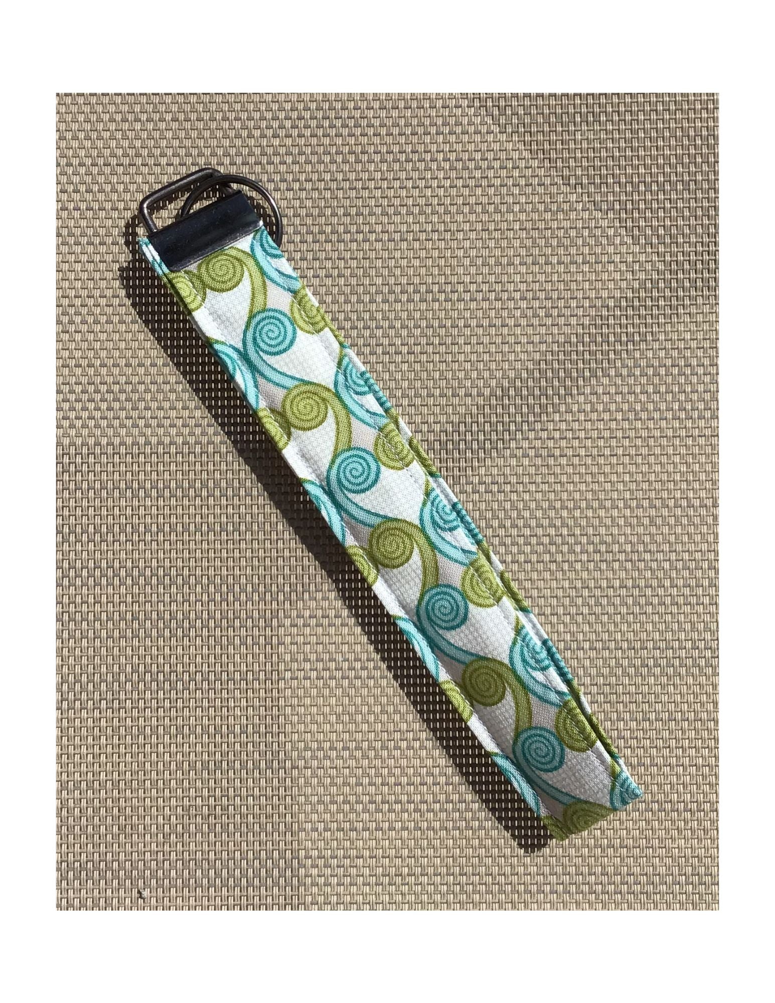 Spring Waves key ring